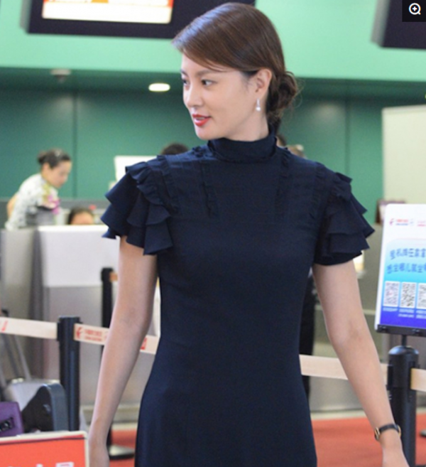 央視三姐劉芳菲照片美嗎?網友:美得不像話 央視三姐劉芳菲照片美嗎?網友:美得不像話