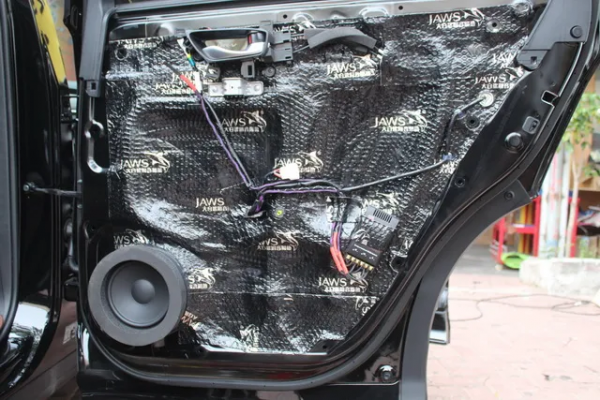 本田UR-V音響改裝丹拿232兩分頻,愛上這個純粹的聲音 本田UR-V音響改裝丹拿232兩分頻,愛上這個純粹的聲音