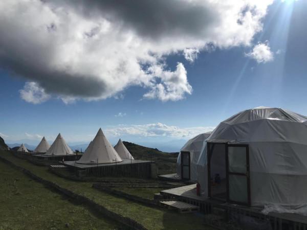 旅遊去體驗轎頂山日出日落美極