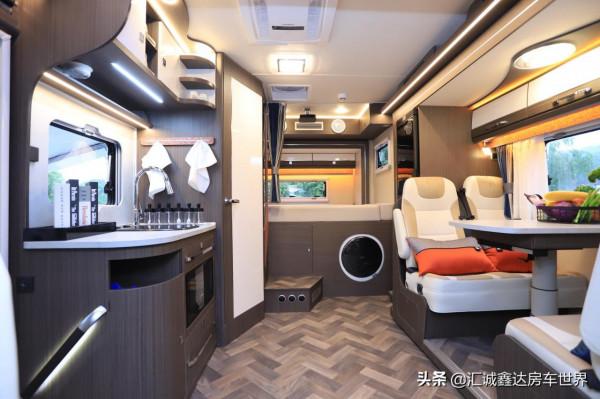 滿電用3天,配3.0T動力+自適應巡航和航空座椅,奇瑞豪華影院房車 滿電用3天,配3.0T動力+自適應巡航和航空座椅,奇瑞豪華影院房車