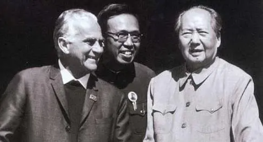 1972年尼克松嫌毛主席贈4兩紅茶太“摳門”,周總理如何巧妙化解 1972年尼克松嫌毛主席贈4兩紅茶太“摳門”,周總理如何巧妙化解