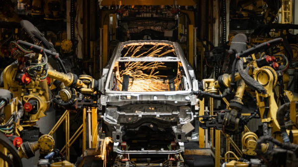 擺脫低價，向上的五菱星辰