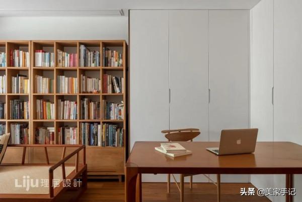 二手一樓房庭院荒廢，原房東看到改造效果：早知道再加30萬也不賣