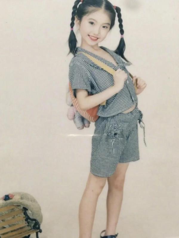 17位女星童年照,你能認出來誰?有人從小美到大,有人女大十八變 17位女星童年照,你能認出來誰?有人從小美到大,有人女大十八變