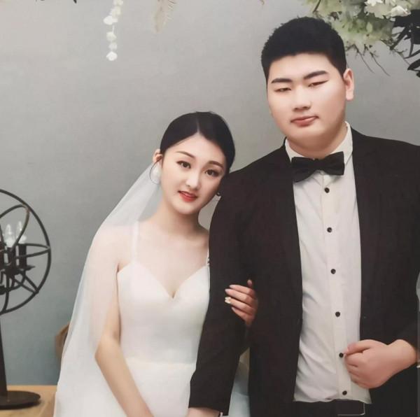 同樣是離婚,為什麼陳亞男朱小偉離婚比李湘王嶽倫離婚還火? 同樣是離婚,為什麼陳亞男朱小偉離婚比李湘王嶽倫離婚還火?