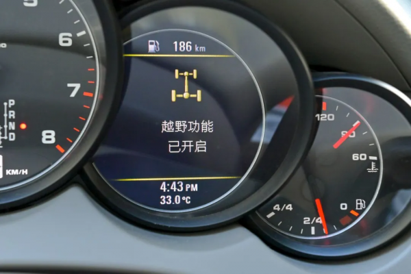 年均不足6000km，一流的成色與實力，這樣的二手Cayenne太少見