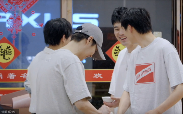 順道被拉來錄節目，不僅沒通告費還白搭錢進去，網友：有辱師門