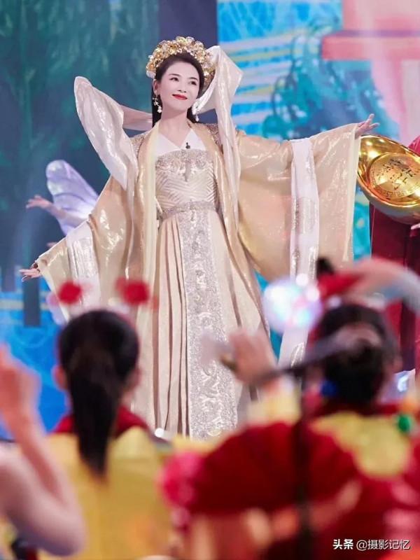 劉濤：逞嬌呈美