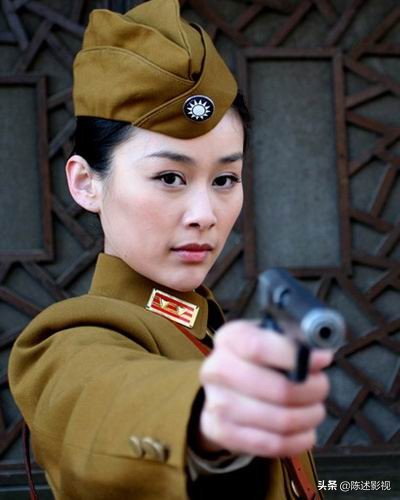 演軍人不招吐槽的女星,只服這8位,顏值高不說,還最具軍人氣質 演軍人不招吐槽的女星,只服這8位,顏值高不說,還最具軍人氣質
