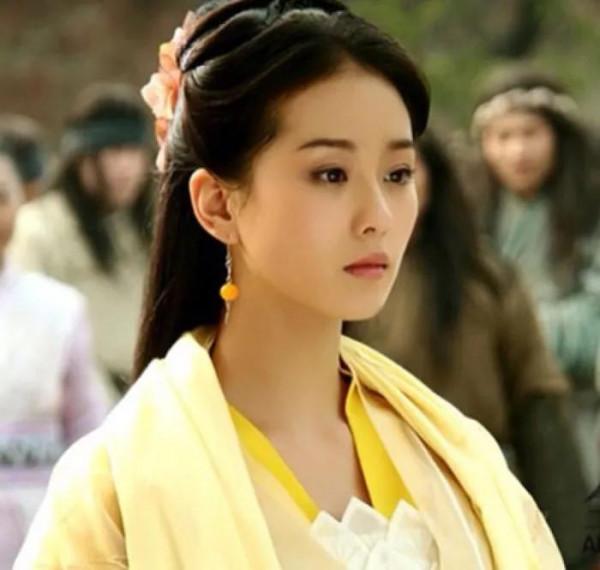 看了劉詩詩的古裝造型 終於知道她為什麼叫詩爺