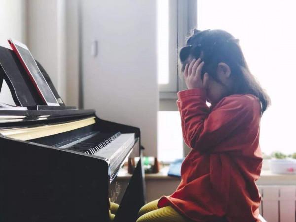 我用了1年,成功毀掉了孩子的鋼琴學習興趣,希望你不是第二個我 我用了1年,成功毀掉了孩子的鋼琴學習興趣,希望你不是第二個我