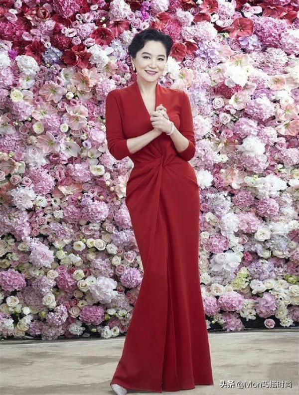 林青霞到底有多潮?法式裙、西裝疊穿和牛仔衫,都是姐姐玩剩下的 林青霞到底有多潮?法式裙、西裝疊穿和牛仔衫,都是姐姐玩剩下的