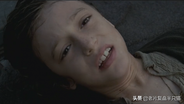 用&OpenCurlyDoubleQuote;人物傳記&rdquo;的方式開啟《加勒比海盜》，電影終於看明白了