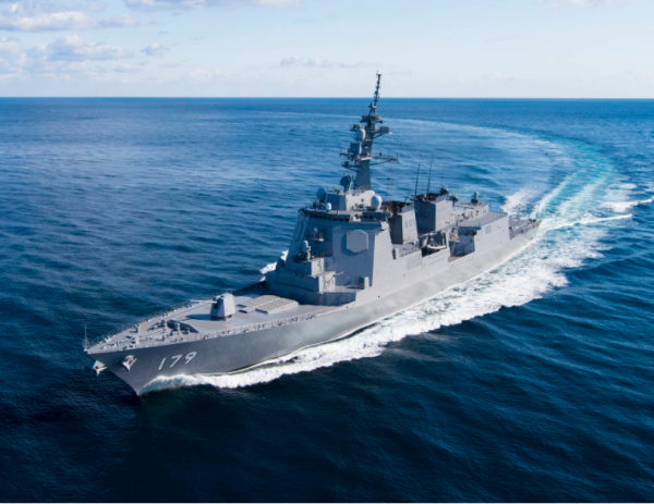 軍迷直呼過癮！南昌拉薩兩艦罕見同框，北海艦隊實力已超日韓