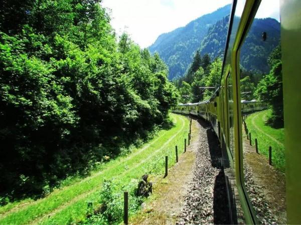 瑞士之行——從蒙特勒到格林瓦爾德