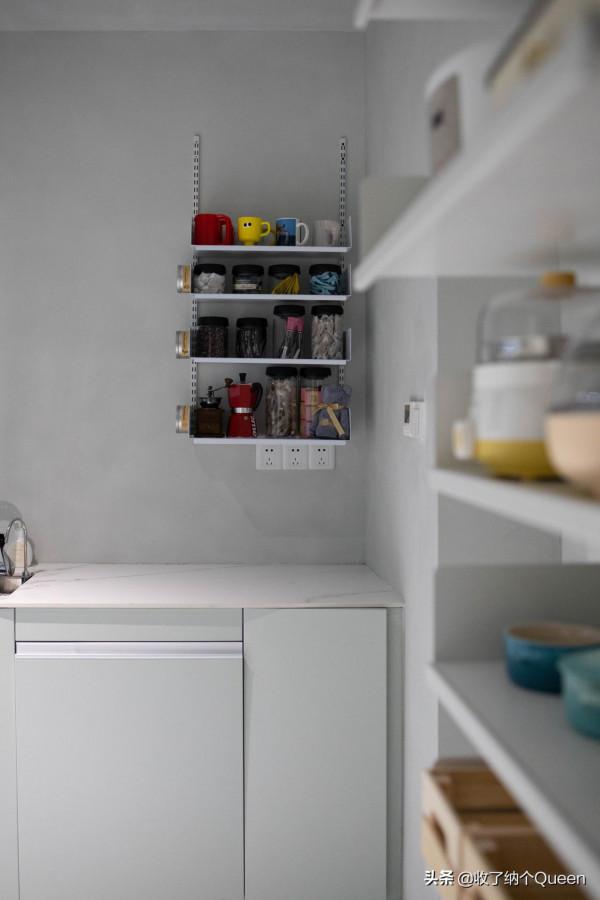 地板圖書館、牆面咖啡館、過道潮玩店、後臺式衣帽間,還可以這樣 地板圖書館、牆面咖啡館、過道潮玩店、後臺式衣帽間,還可以這樣