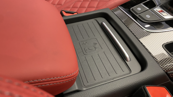 奧迪SQ5:給你一個不買Macan S的理由 奧迪SQ5:給你一個不買Macan S的理由