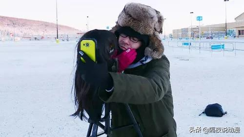 他是“右手女友”的創造者!單身一人,卻活出情侶熱戀時的幸福感 他是“右手女友”的創造者!單身一人,卻活出情侶熱戀時的幸福感