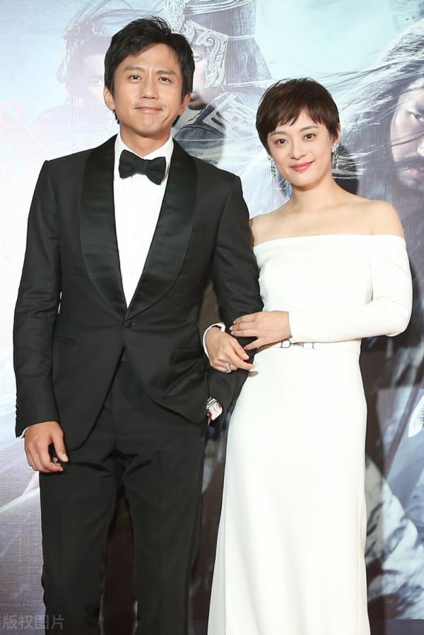 被鄧超圈粉了，郎才女貌，愛了，愛了……