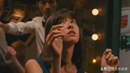 《左耳》黎吧啦的死，李珥活成了她，張漾明白了愛，許弋萎靡不振