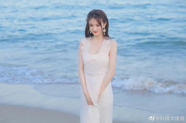 徐璐這組照片拍的很詭異 徐璐這組照片拍的很詭異