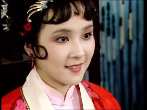 賈母將荳官和蕊官分別給寶琴和寶釵有什麼寓意?老太太真老辣 賈母將荳官和蕊官分別給寶琴和寶釵有什麼寓意?老太太真老辣