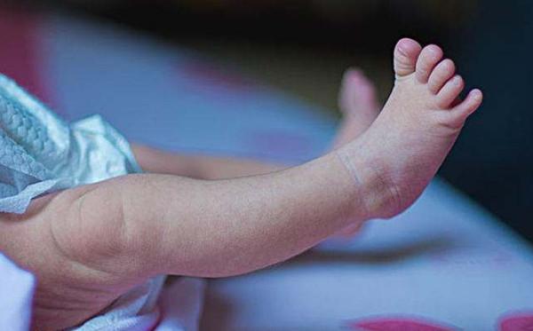 “二拇指長不疼娘”可信嗎？媽媽可別被誤導了，瞭解一下漲知識