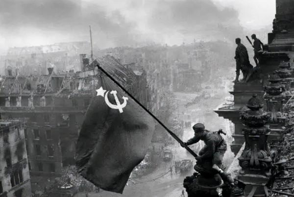 從拿破崙到希特勒，為何都要進攻俄國？逼不得已還是一時衝動？