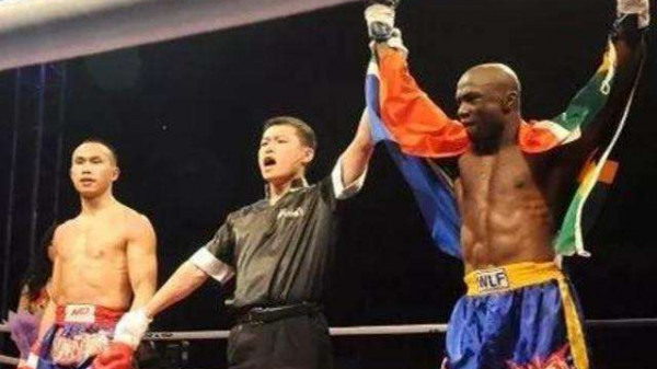 11年前中國白富美嫁非洲黑人拳手，三年生了兩個孩子，如今怎麼樣