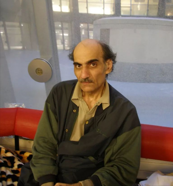 一名伊朗小夥因丟失護照,在機場滯留18年,最後卻意外成了大富豪 一名伊朗小夥因丟失護照,在機場滯留18年,最後卻意外成了大富豪