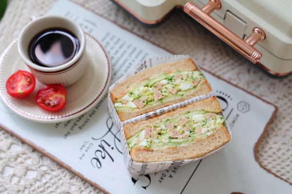 適合減脂健身的三明治,低油低脂,膳食纖維含量高,10分鐘搞定 適合減脂健身的三明治,低油低脂,膳食纖維含量高,10分鐘搞定