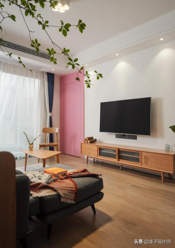 一家三口的90㎡舒適“小窩”，多彩元素的加入，讓生活更出彩