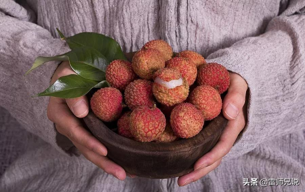 冬季減肥，這4種水果要少吃，不然越減越肥