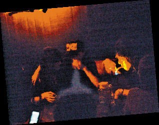 過氣“超女”窘況：開出租、整容失敗、賣唱陪酒，硬著頭皮扛面子