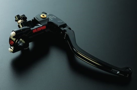 為什麼摩托車一定要裝BREMBO？誰說的