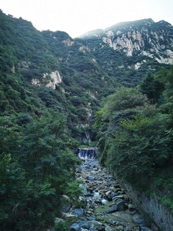 自古華山一條路的山門 自古華山一條路的山門