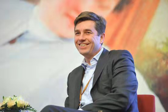 他20歲去北京讀書，29歲編寫一份富豪榜單，現在年入過億，憑啥？