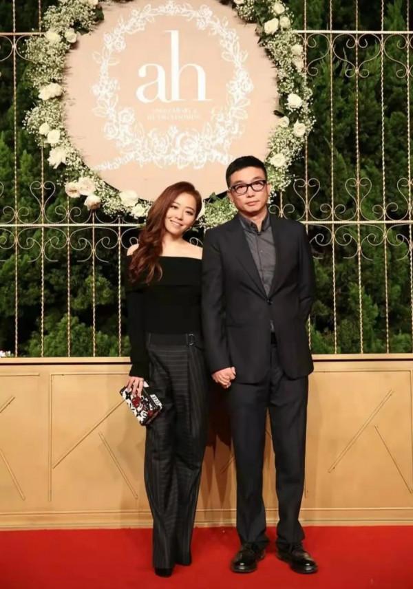 離婚3年後,李小璐賈乃亮公開出現在大眾視野,這是要復婚? 離婚3年後,李小璐賈乃亮公開出現在大眾視野,這是要復婚?