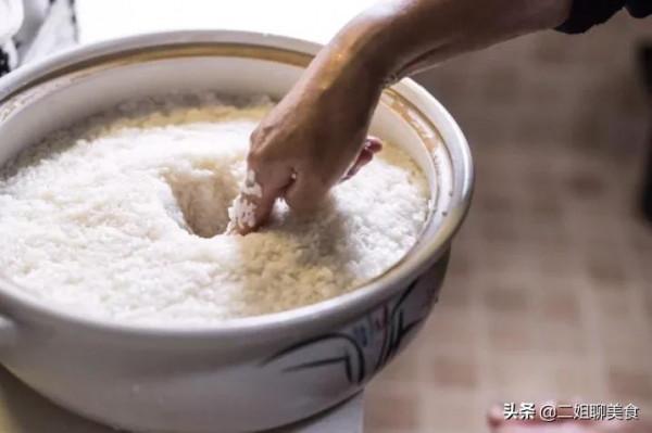 在家自釀米酒，牢記這7個技巧出酒多，味道醇，放一年都壞不了