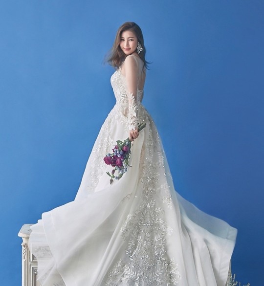 宋佳人，婚禮畫報首次公開