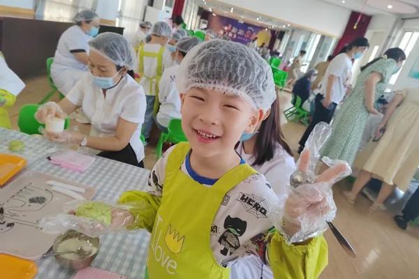 月團圓,人團圓 月團圓,人團圓