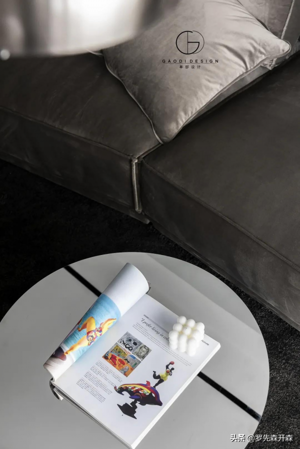 極簡灰色·80㎡清水房改造設計實景——行走的大衛 極簡灰色·80㎡清水房改造設計實景——行走的大衛