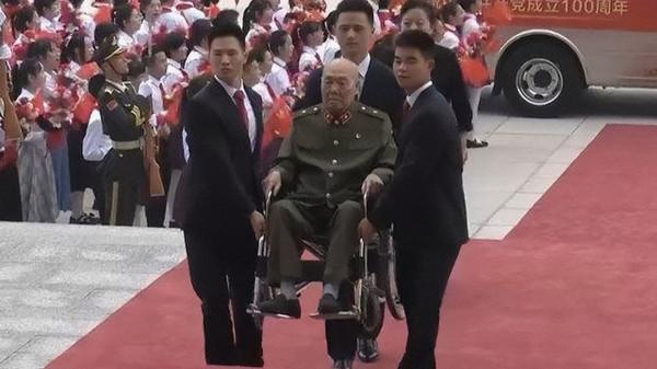 2021年授勳，中央下令將王佔山抬進人民大會堂，他有何特殊身份？