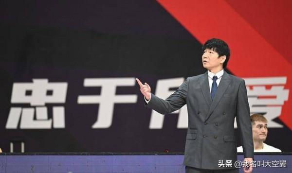 上賽季重返北京首鋼的雅尼斯，他從未想過，球隊會走到今天這一步