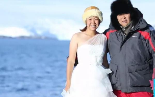 北京窮小子變富豪後，買10套房，卻變賣家產開飛機、開帆船旅遊