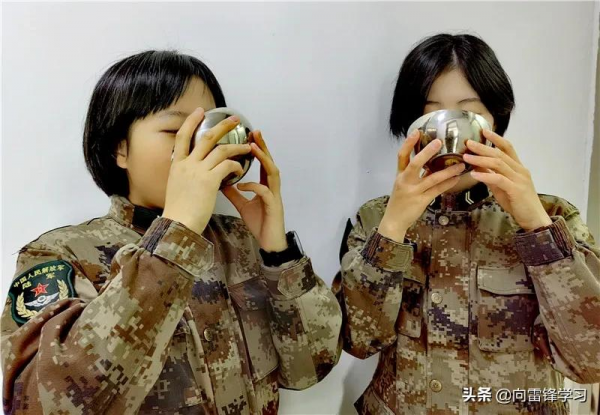 軍營“八味”臘八粥，“粥”到暖心