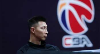 易建聯連續三場缺陣 杜鋒透露將在下一場復出 易建聯連續三場缺陣 杜鋒透露將在下一場復出