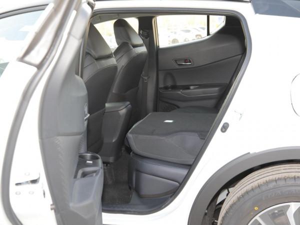 新的動力系統，油耗降至4.5L，日系SUV質量好，實拍豐田奕澤IZOA