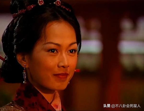 女星步入中年的尷尬,眼凸,法令紋,發福,臉僵,女神顏值不再 女星步入中年的尷尬,眼凸,法令紋,發福,臉僵,女神顏值不再