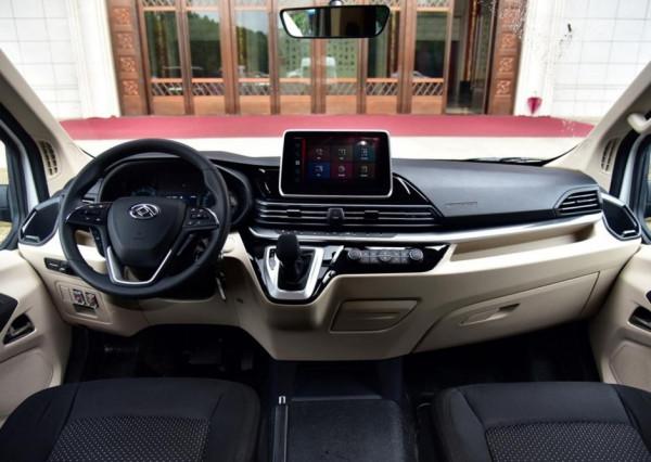 新能源也開始入侵民用客車,22萬的大通EV90,續航再長點就更好 新能源也開始入侵民用客車,22萬的大通EV90,續航再長點就更好